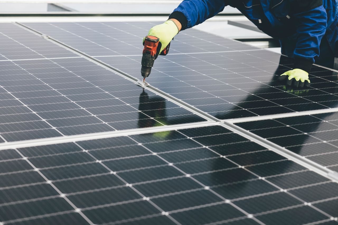 School solar backup installation